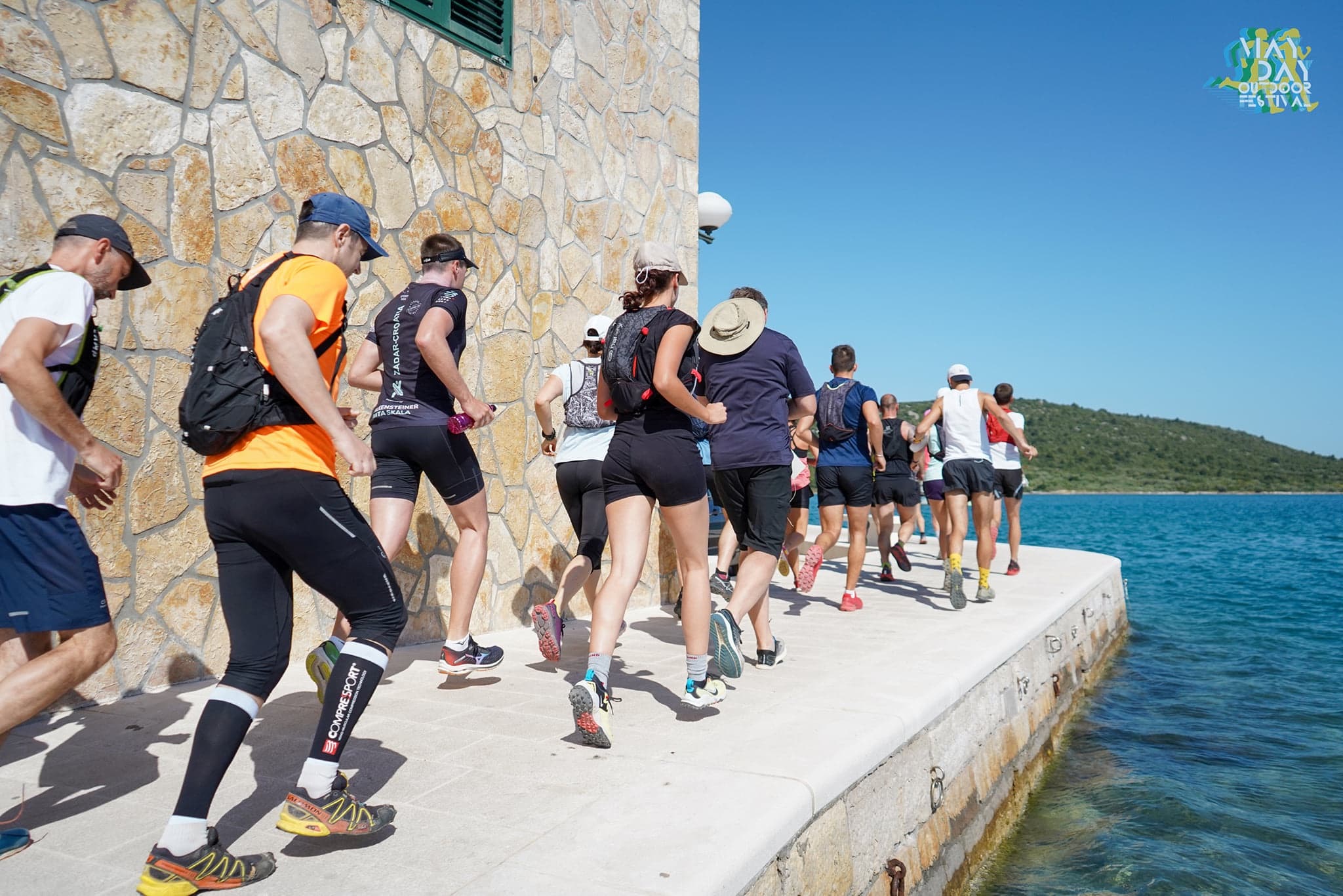 Sudionici Pirovac FIT'N'FUN programa trče uz more